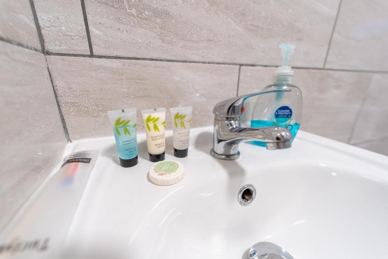 Staysa Equipped Studios Near Qe And Uob In Guesthouse Close To The City! Birmingham Rom bilde