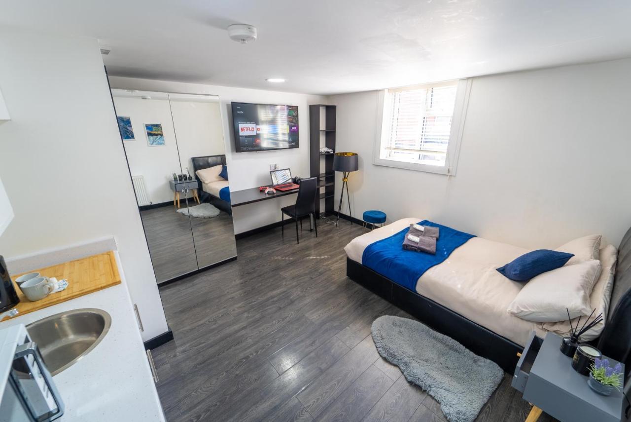 Staysa Equipped Studios Near Qe And Uob In Guesthouse Close To The City! Birmingham Eksteriør bilde