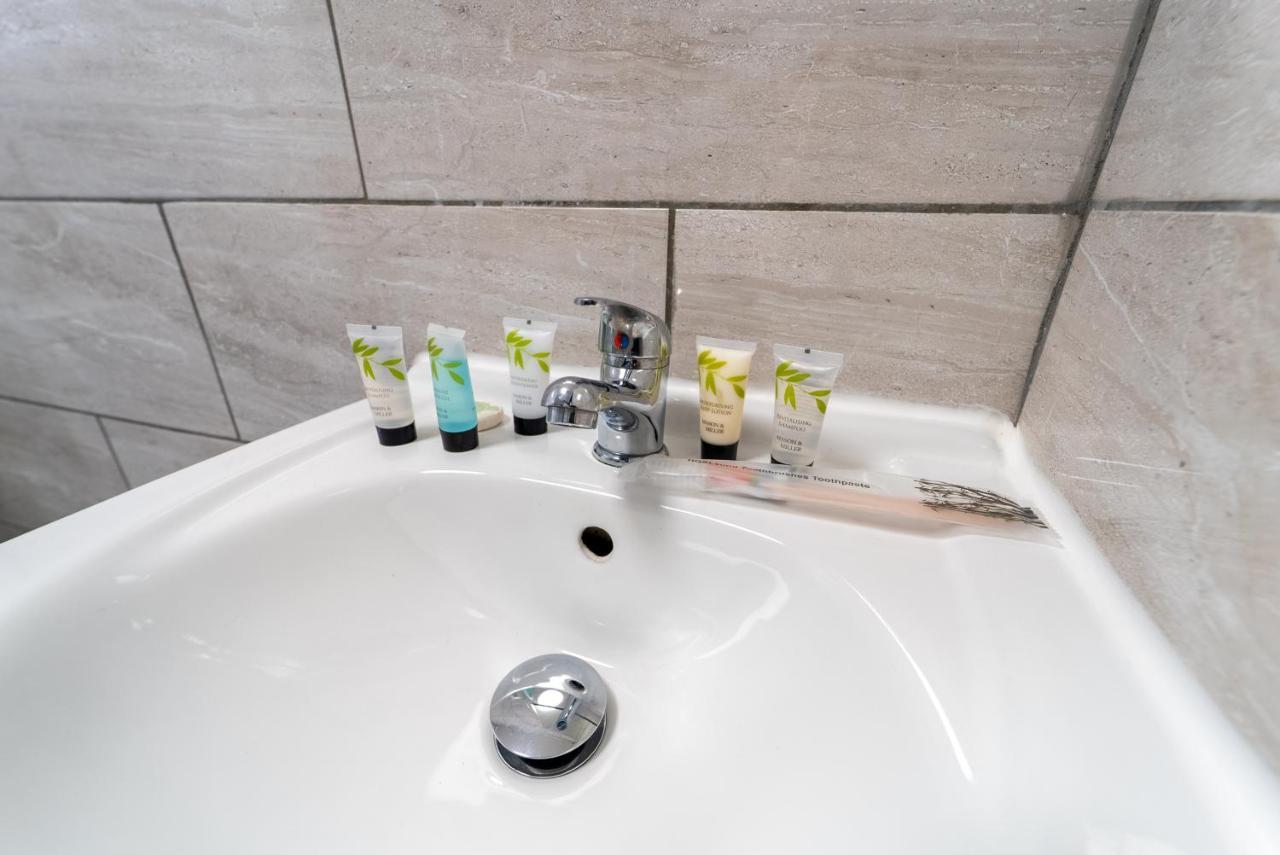 Staysa Equipped Studios Near Qe And Uob In Guesthouse Close To The City! Birmingham Rom bilde