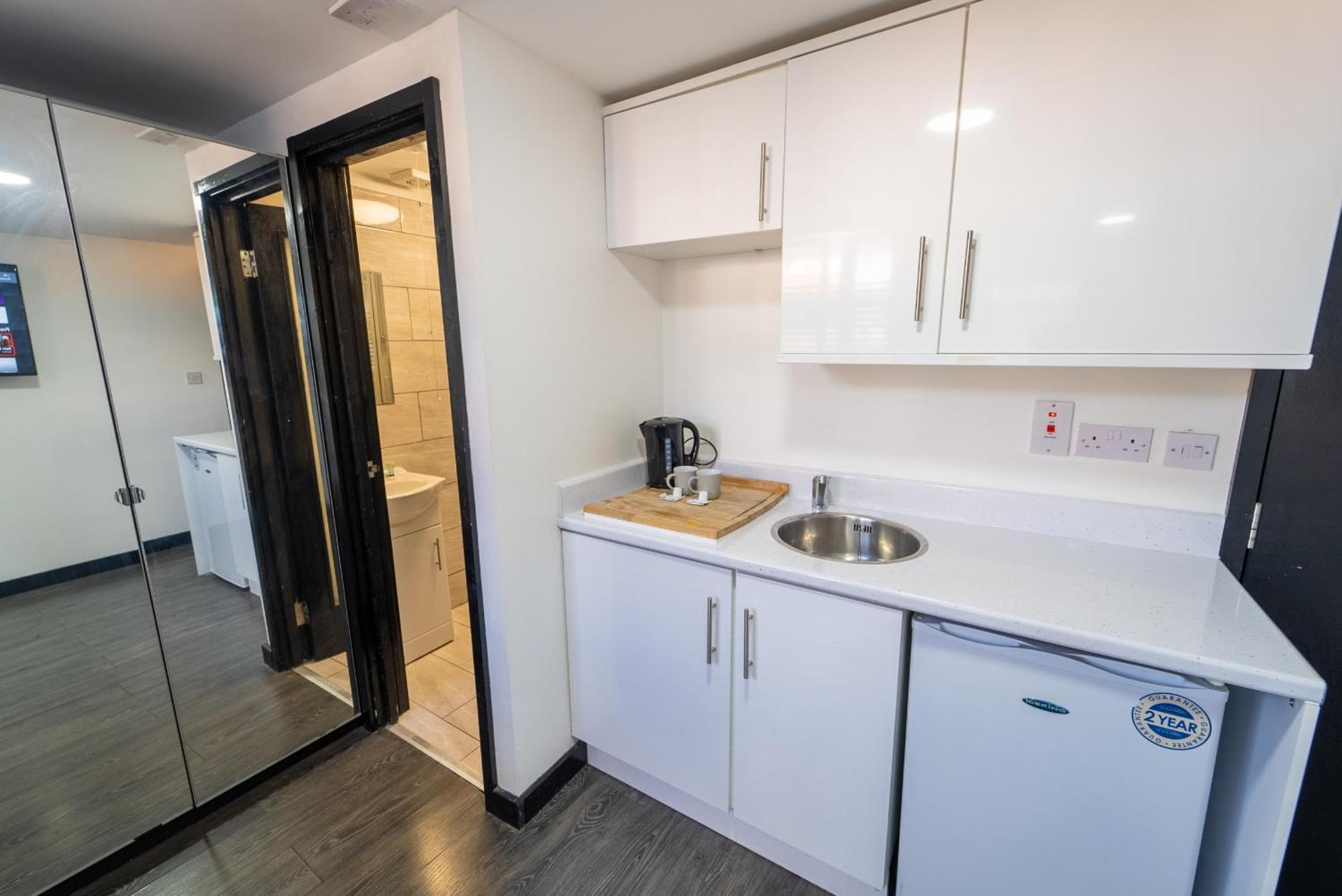 Staysa Equipped Studios Near Qe And Uob In Guesthouse Close To The City! Birmingham Rom bilde
