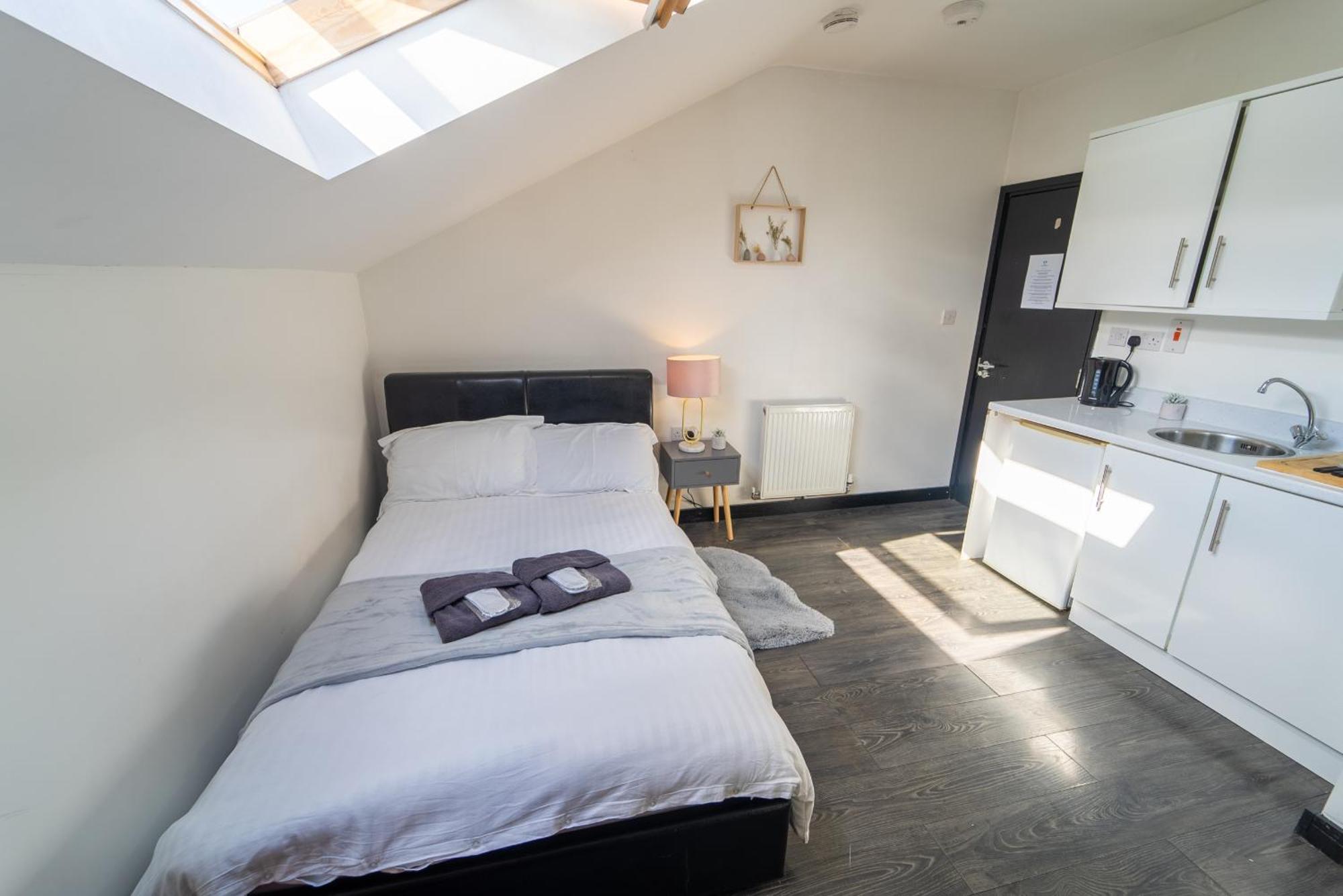 Staysa Equipped Studios Near Qe And Uob In Guesthouse Close To The City! Birmingham Rom bilde